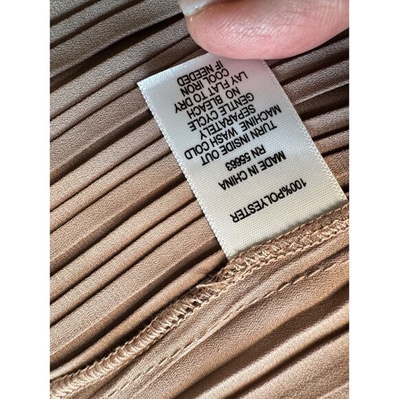 Joie Crinkle Tank Size large Cami NWT Tank Nordstroms Brand $89 Clay Brown - Picture 4 of 7